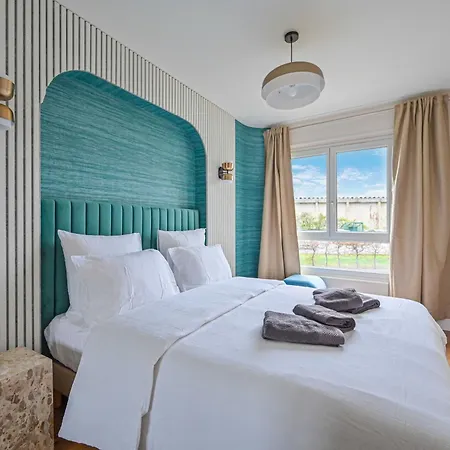 Modern Apartment- 2br-4p- * بانيوليه