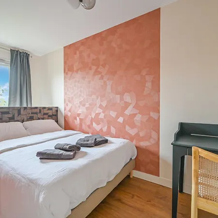 Modern Apartment- 2br-4p- * بانيوليه